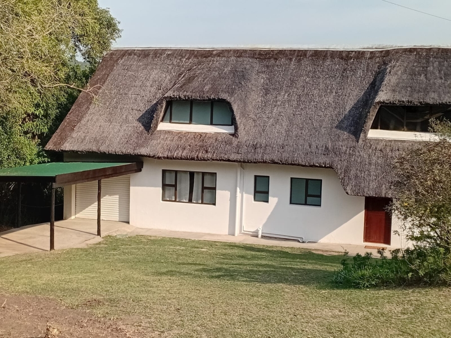 To Let 4 Bedroom Property for Rent in Cintsa East Eastern Cape